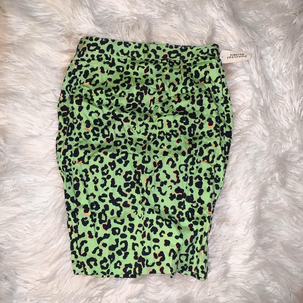 Forever 21 Cheetah Print Pencil Skirt